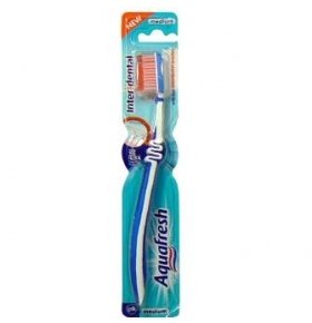 Зубная щетка Aquafresh "Interdental medium" средняя жесткость1шт