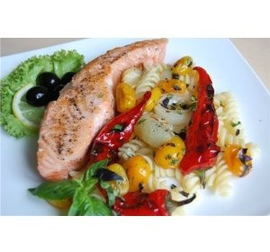 Рыба с овощами и пастой